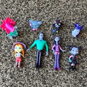 Disney Colorful Character Playset - Vampirina